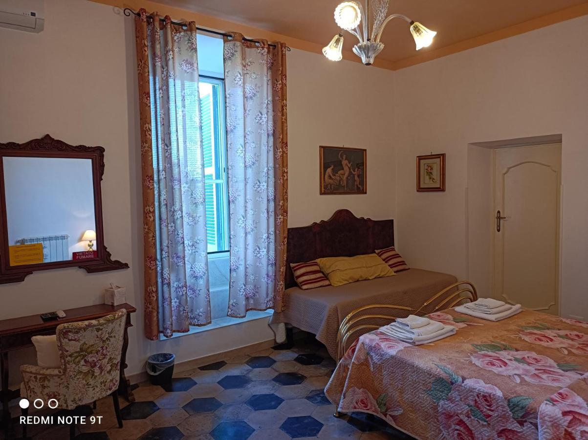 Angelina Antica Dimora Bed and Breakfast Terracina Εξωτερικό φωτογραφία